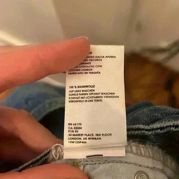 BDG Cut-Off Shorts-SZ 26 - Picture 4 of 5